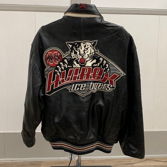 🔥😎🔥😎🔥😎🔥vintage Authentic leather Avirex varsity jacket 🤭😎🔥